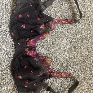 Stunning Prima Donna black with floral. Size 34D